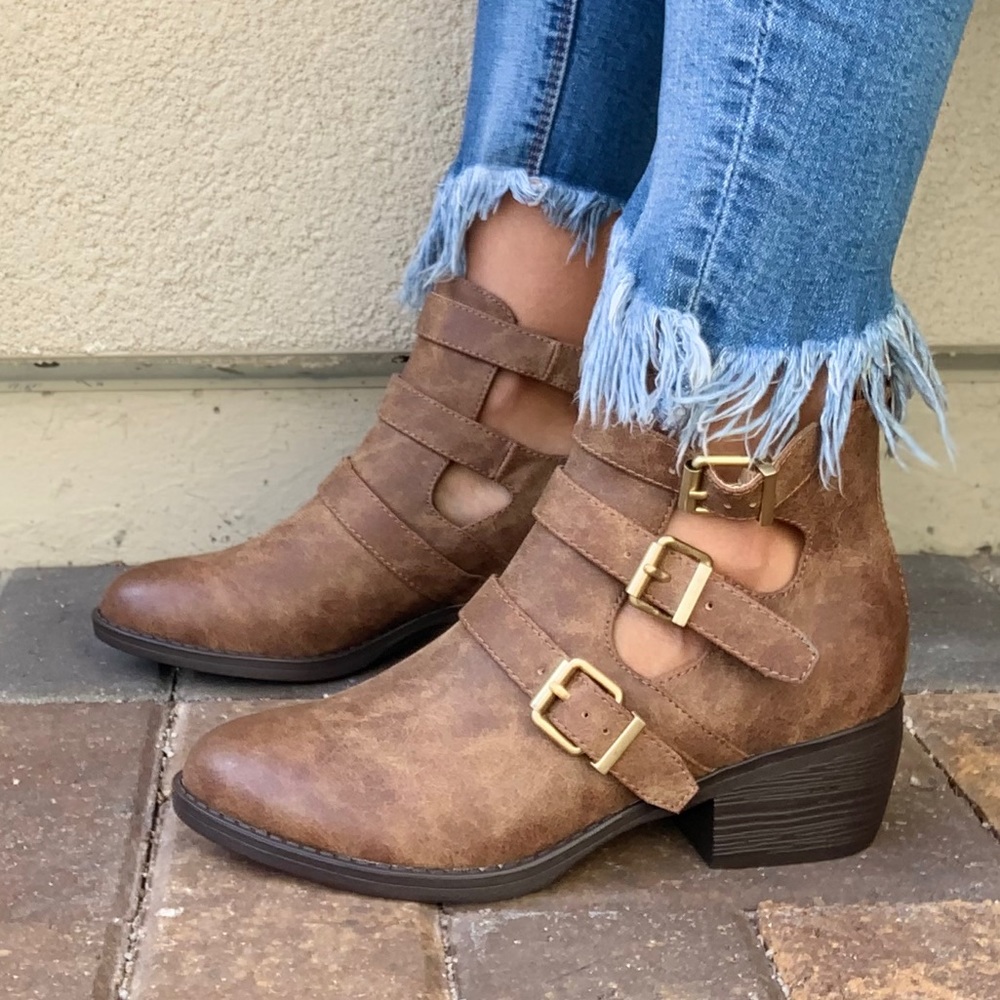 NIB Cognac Vegan Leather Buckle Ankle Booties - Picture 1 of 8